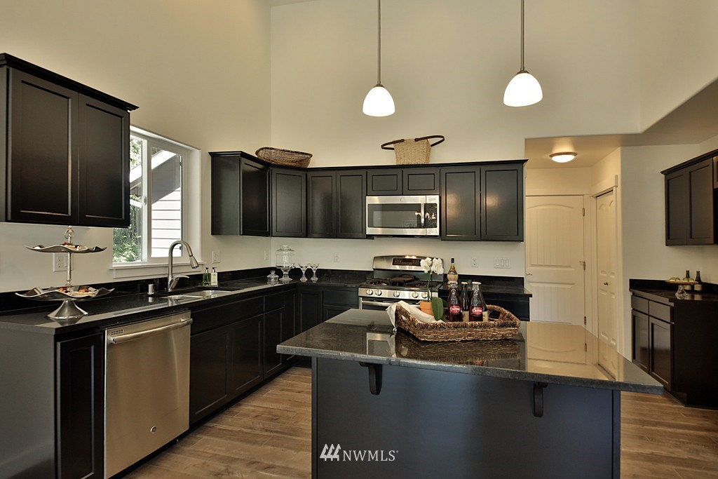 4908 Mutiny Bay Road Freeland, WA 98249 - Photo 9 of 25 Gallery Image 9