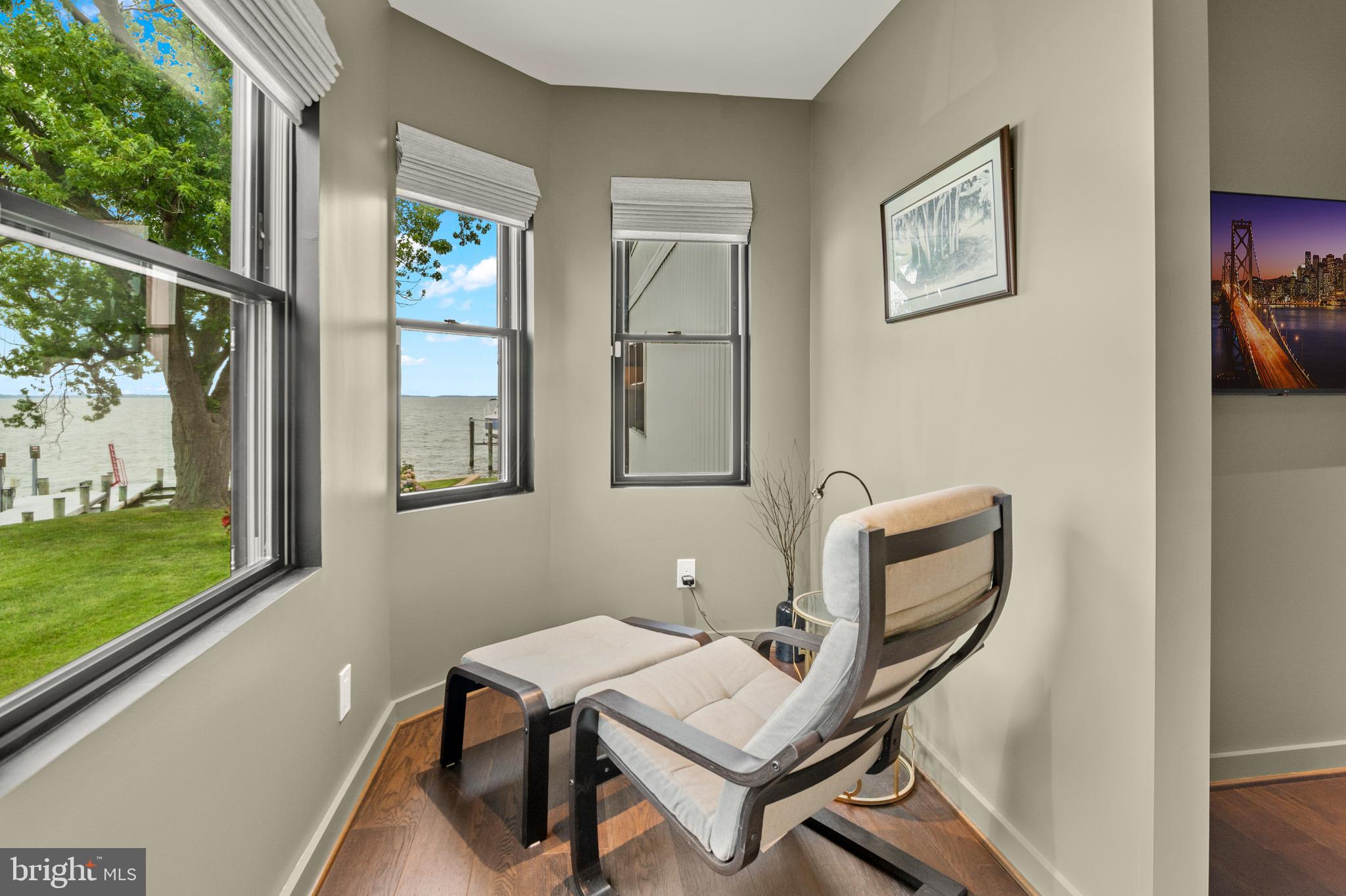 2724 Holly Beach Road Baltimore, MD 21221 - Photo 30 of 98 Reading Nook