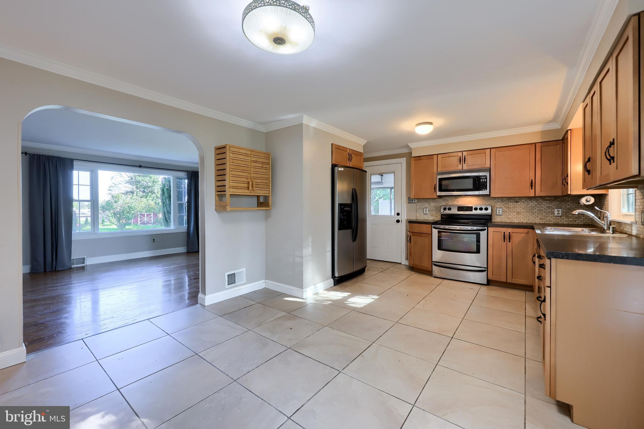 1898 Manor Ridge Drive Lancaster, PA 17603 - Photo 14 of 27 Gallery Image 14