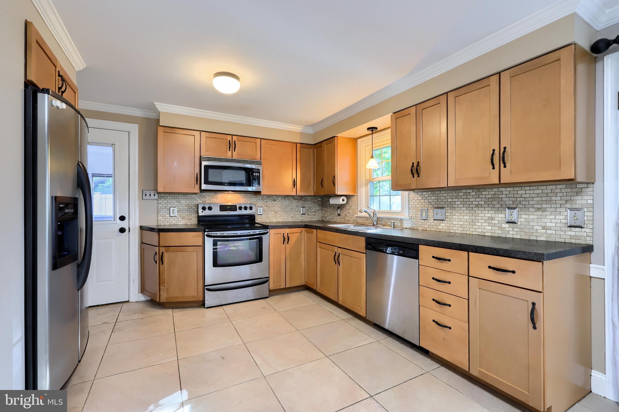 1898 Manor Ridge Drive Lancaster, PA 17603 - Photo 16 of 27 Gallery Image 16