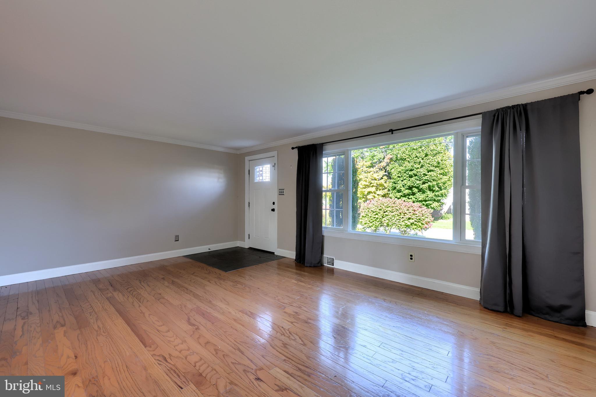 1898 Manor Ridge Drive Lancaster, PA 17603 - Photo 10 of 27 Gallery Image 10