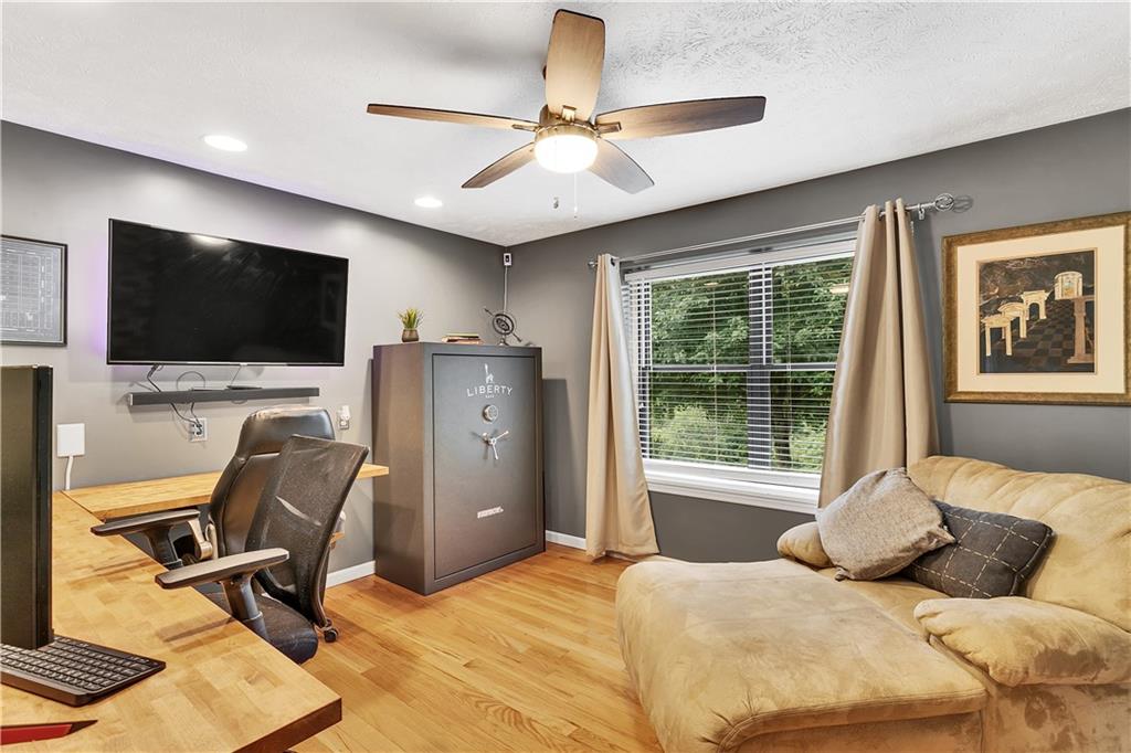 321 Crisswell Road, Unit B Butler, PA 16002 - Photo 19 of 25