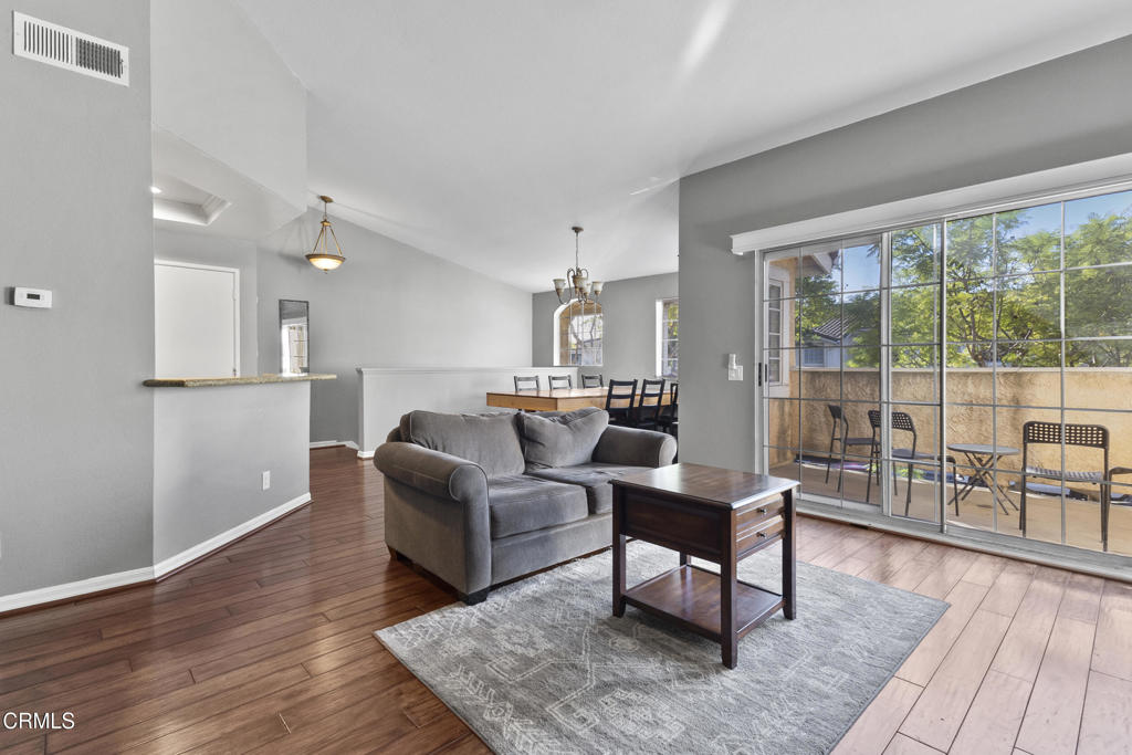 2012 Blackberry Circle Oxnard, CA 93036 - Photo 3 of 14