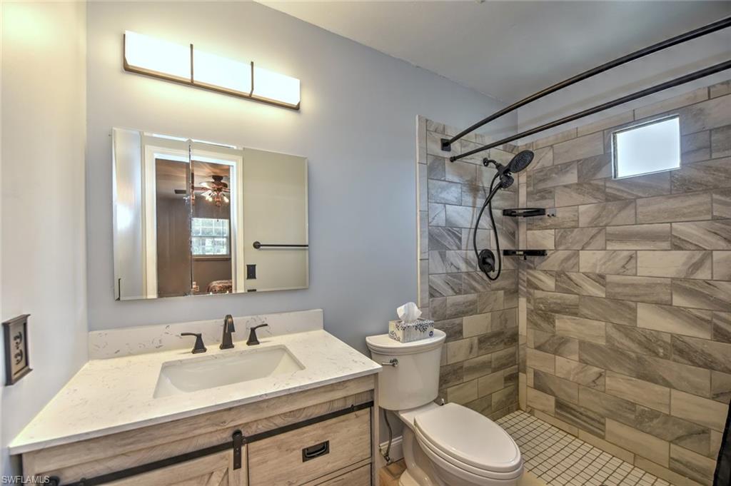 18426 Hepatica Road Fort Myers, FL 33967 - Photo 16 of 32 Primary bathroom