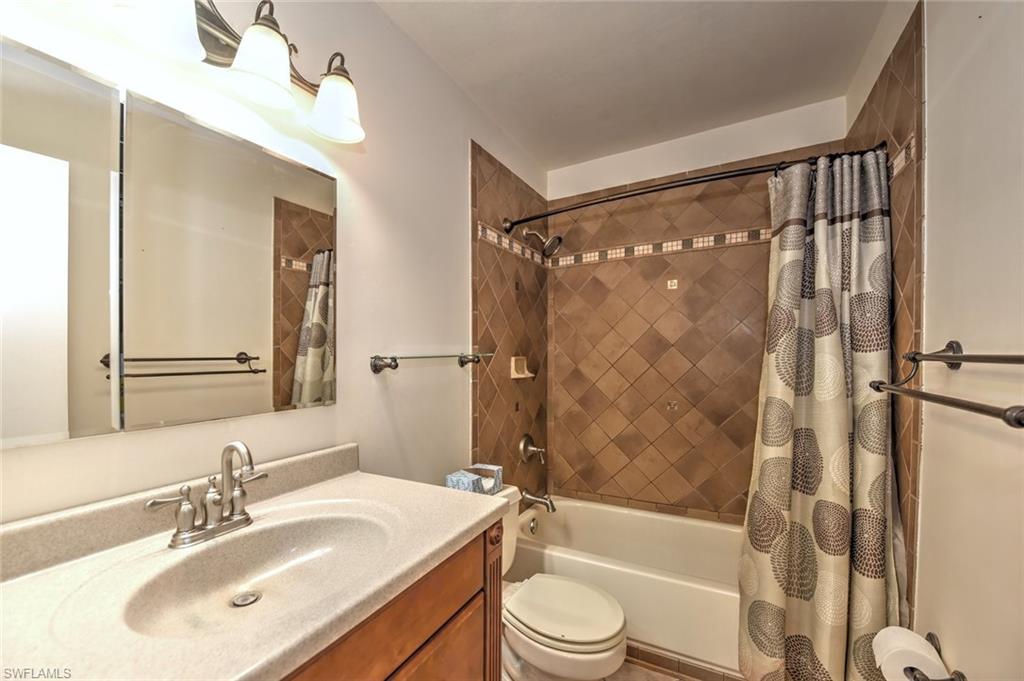 18426 Hepatica Road Fort Myers, FL 33967 - Photo 20 of 32 guest bathroom