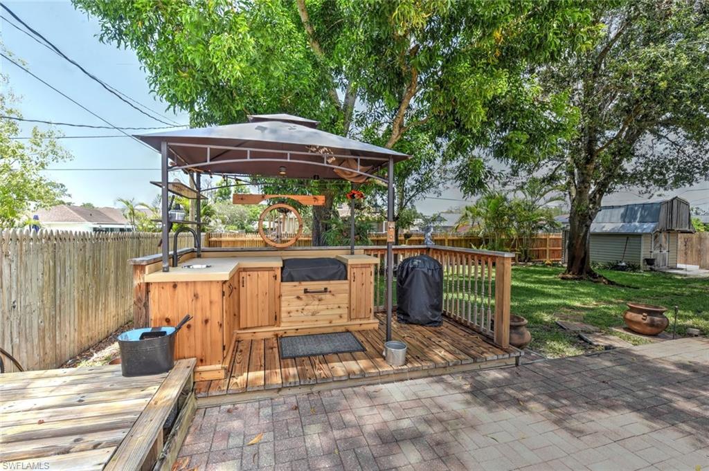 18426 Hepatica Road Fort Myers, FL 33967 - Photo 8 of 32 outdoor kitchen