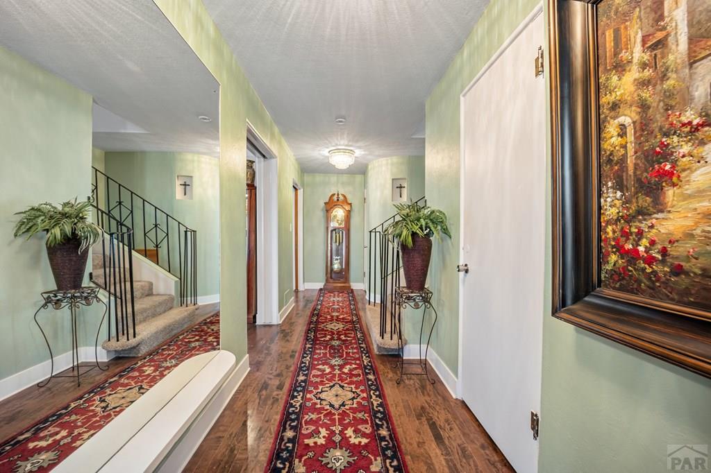 814 Raton Avenue La Junta, CO 81050 - Photo 6 of 89