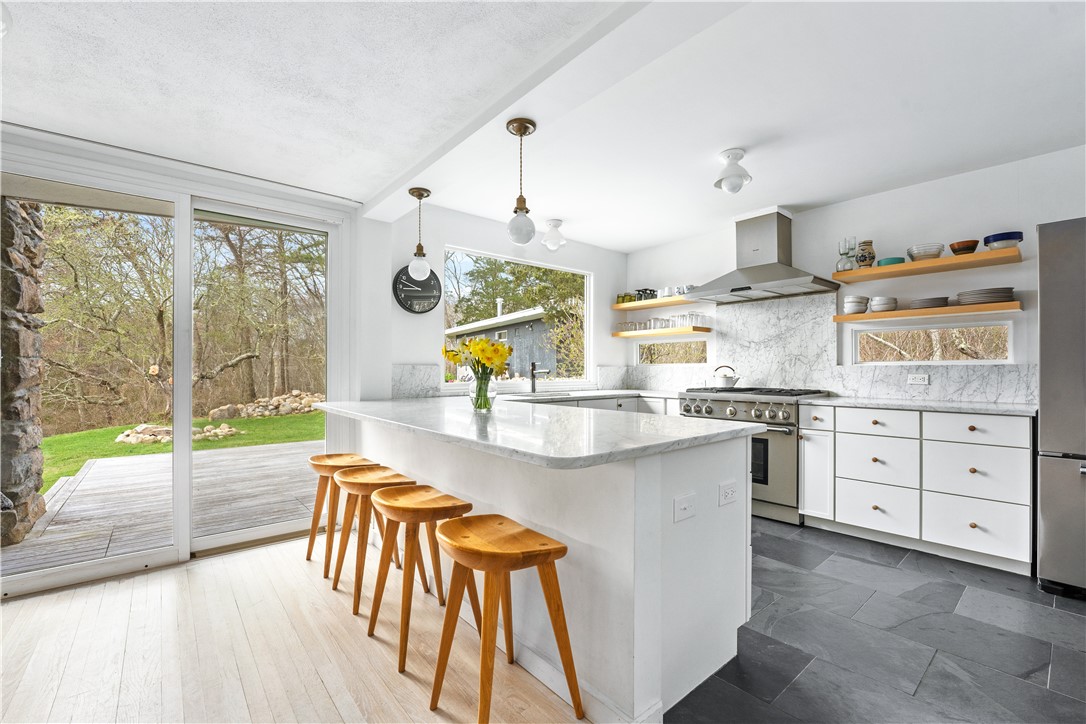 2358 Post Road South Kingstown, RI 02879 - Photo 7 of 36
