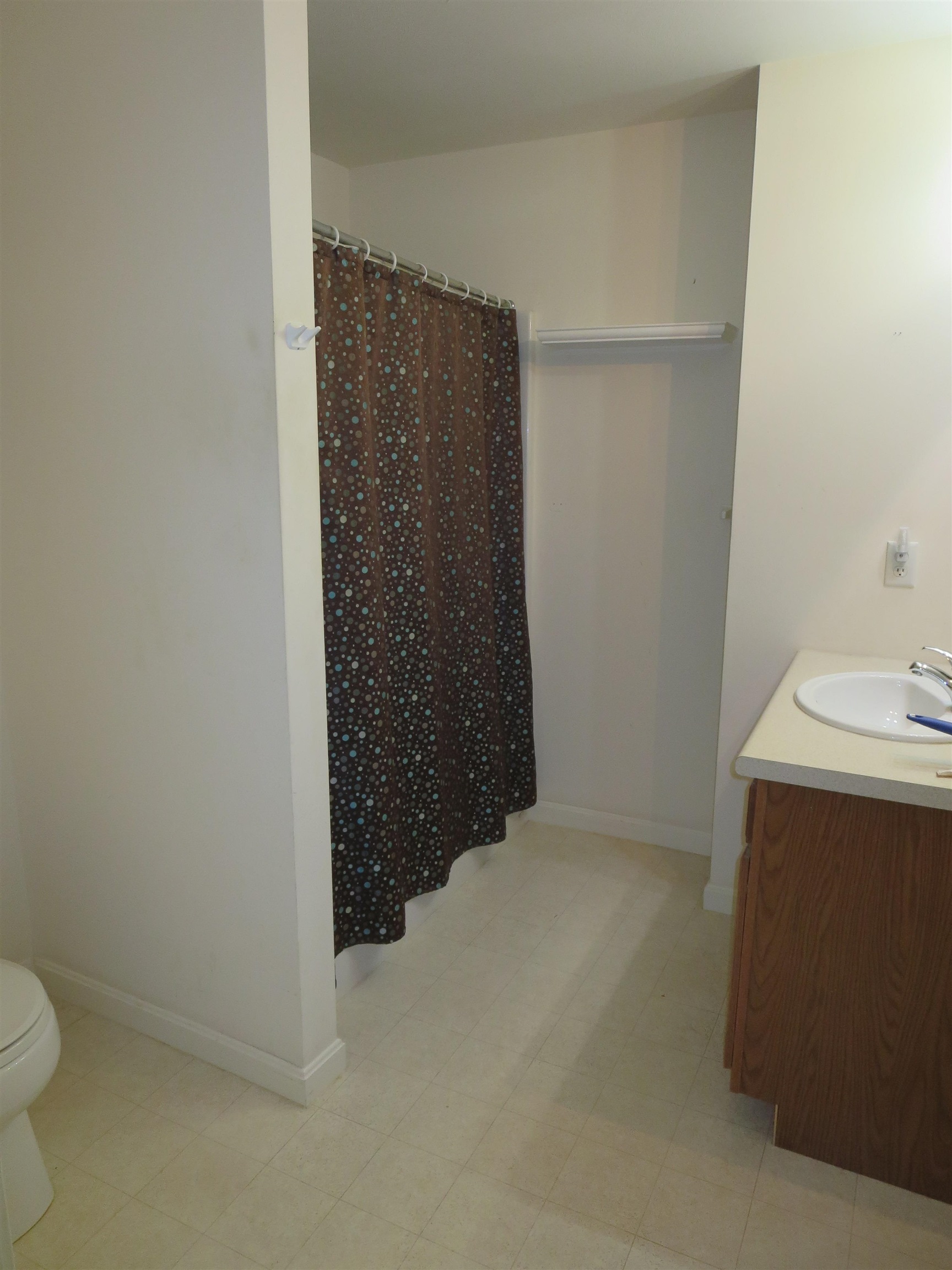 82 Brookview Road Windham, NH 03087 - Photo 14 of 16