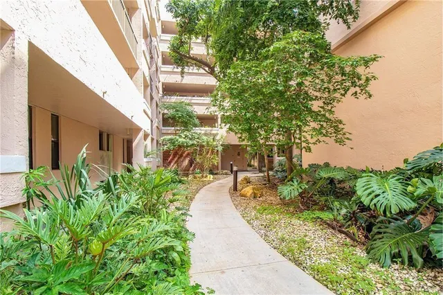 $1,900 | 6800 Cypress Road, Unit 310, Plantation, FL 33317