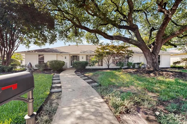 $5,000 | 7116 Town Bluff Drive, Dallas, TX 75248