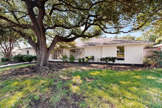 $5,000 | 7116 Town Bluff Drive, Dallas, TX 75248