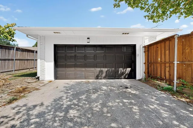 $5,000 | 7116 Town Bluff Drive, Dallas, TX 75248