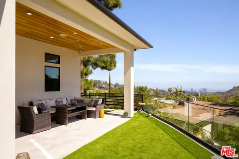 $6,395,000 | 1367 Casiano Road, Los Angeles, CA 90049