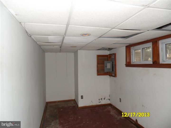 237 Ashby Road Upper Darby, PA 19082 - Photo 9 of 11