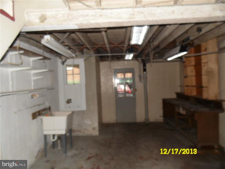 237 Ashby Road Upper Darby, PA 19082 - Photo 10 of 11