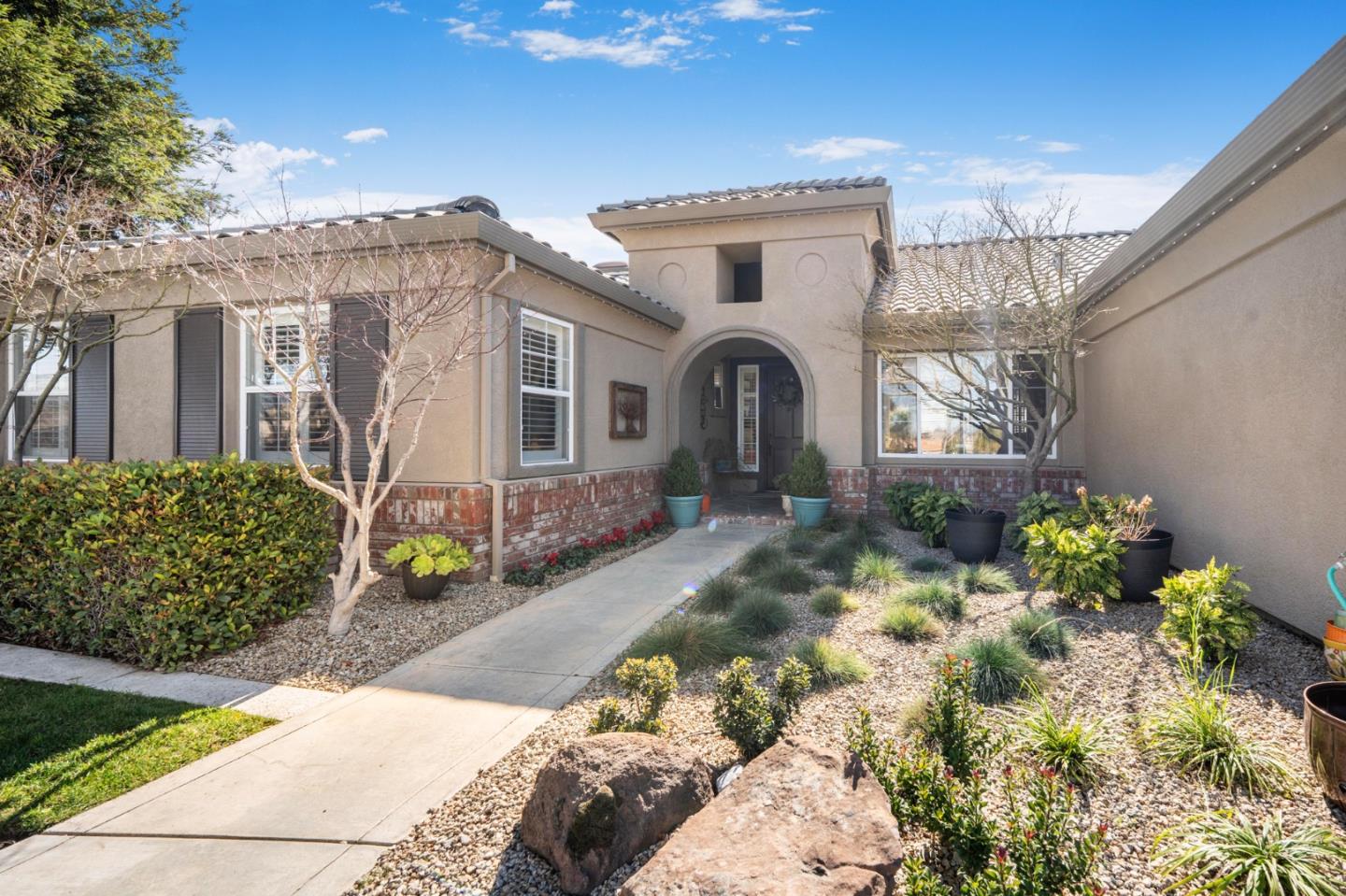1235 Quail Ridge Way Hollister, CA 95023 - Photo 1 of 36 Gallery Image 1