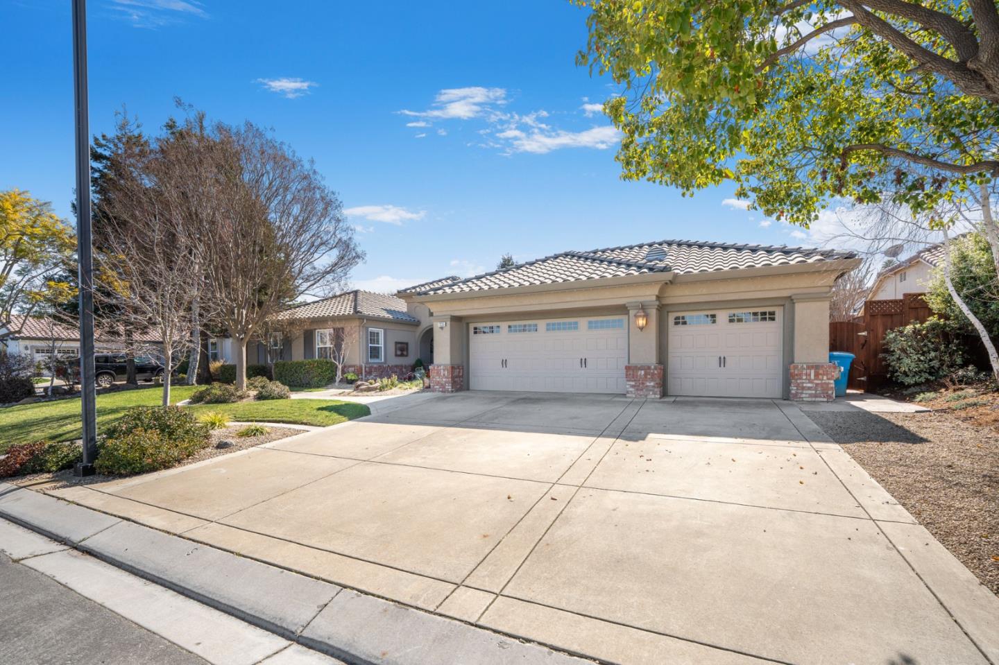 1235 Quail Ridge Way Hollister, CA 95023 - Photo 30 of 36 Gallery Image 30