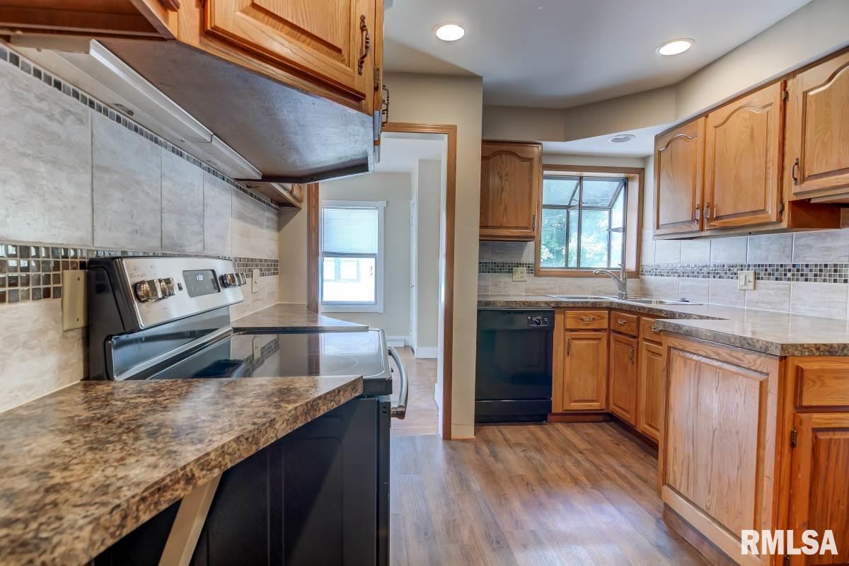519 East Ash Street Springfield, IL 62703 - Photo 9 of 35