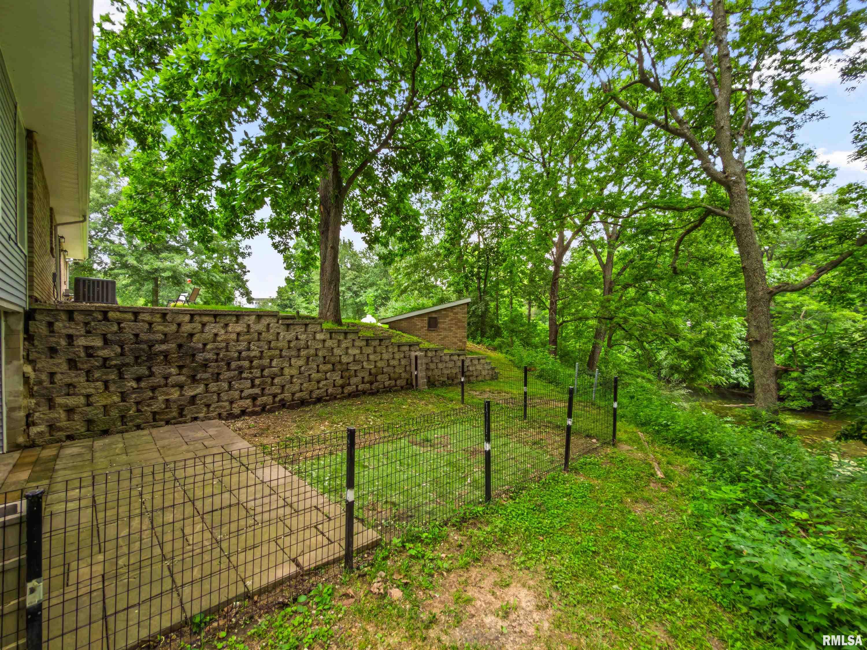 7010 Vista Corte Delavan, IL 61734 - Photo 7 of 54