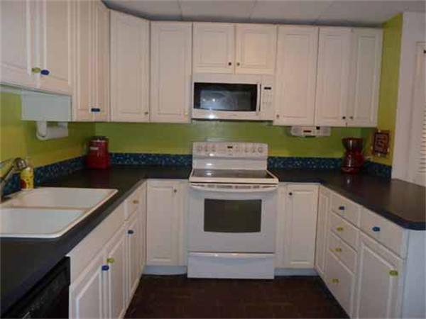 9 Woodridge Road Wayland, MA 01778 - Photo 13 of 28 Gallery Image 13