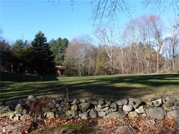 9 Woodridge Road Wayland, MA 01778 - Photo 28 of 28 Gallery Image 28