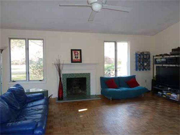 9 Woodridge Road Wayland, MA 01778 - Photo 3 of 28 Gallery Image 3