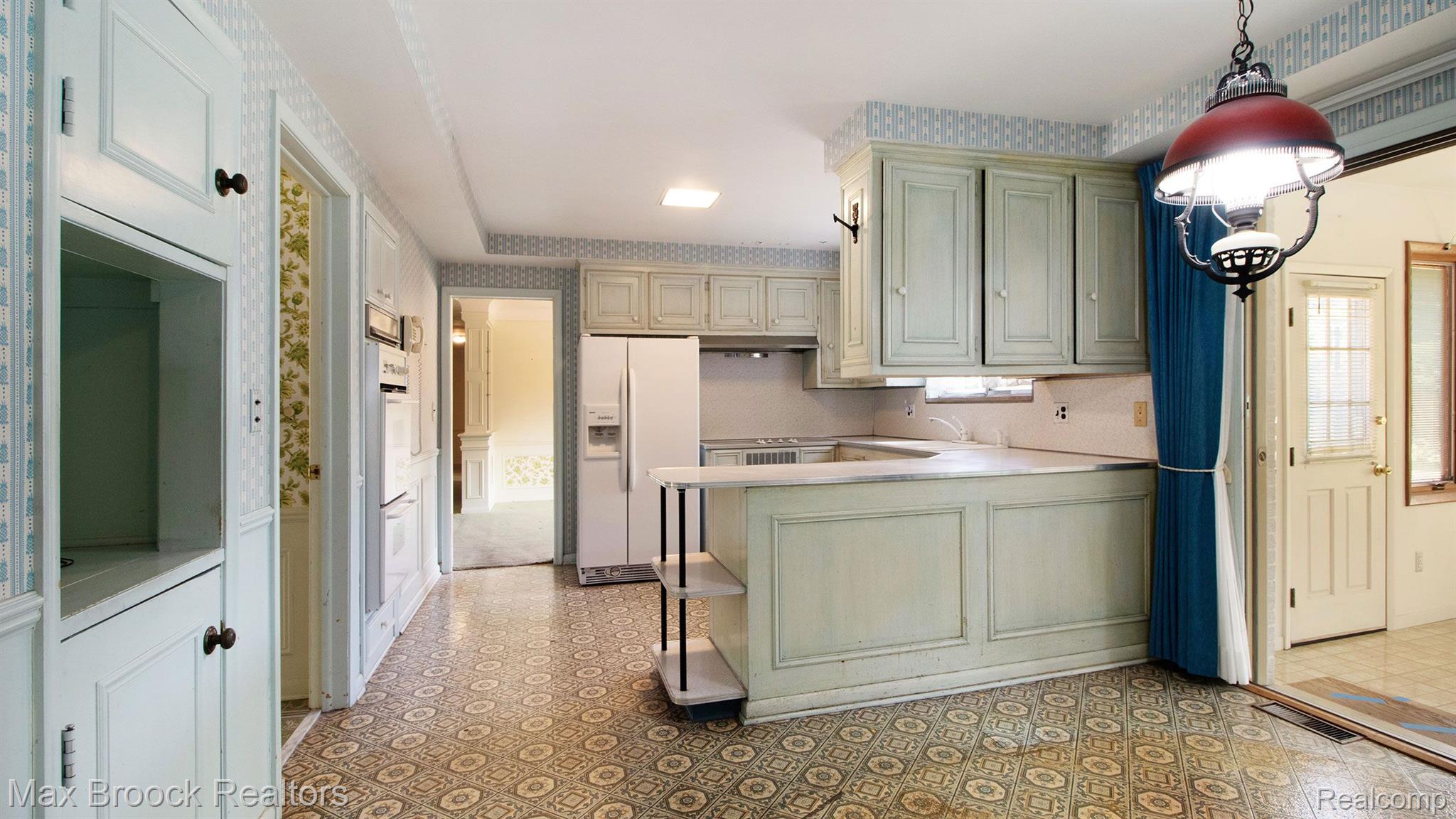 21 Willison Road Grosse Pointe, MI 48236 - Photo 9 of 35 Gallery Image 9