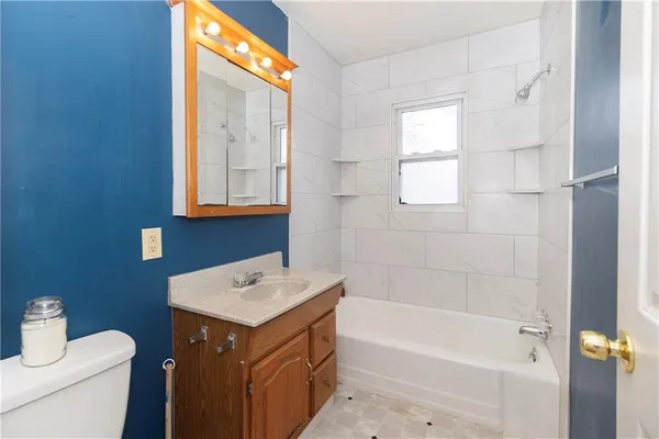 $185,000 | 7109 North Cherry Lane, Gladstone, MO 64118