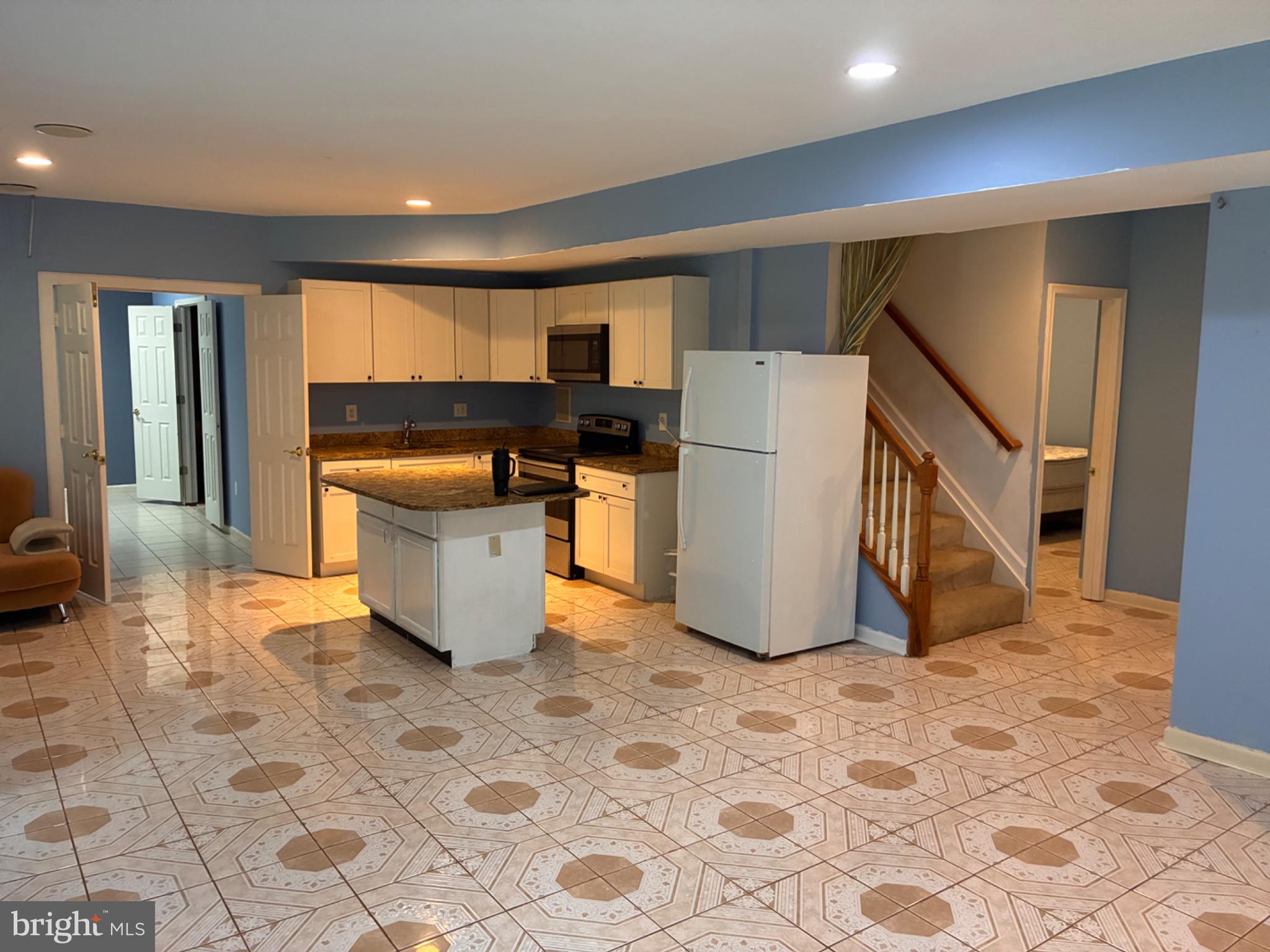 3107 Edgewood Road Ellicott City, MD 21043 - Photo 4 of 16 Gallery Image 4
