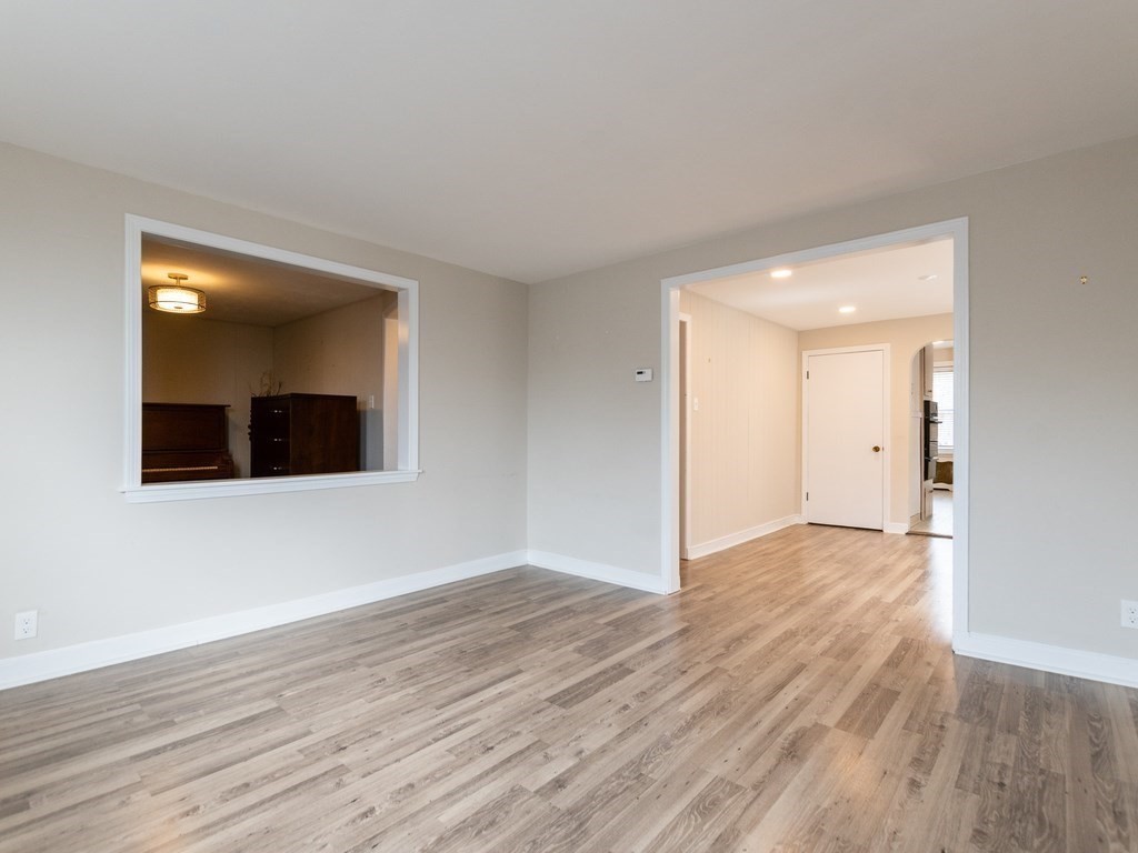 15 Russell Road Somerville, MA 02144 - Photo 17 of 31 Gallery Image 17