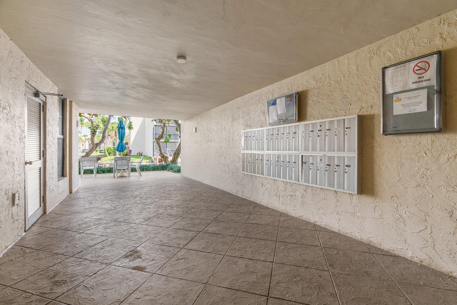 17 Royal Palm Way, Unit 503 Boca Raton, FL 33432 - Photo 24 of 29 a view of entryway with wooden floor