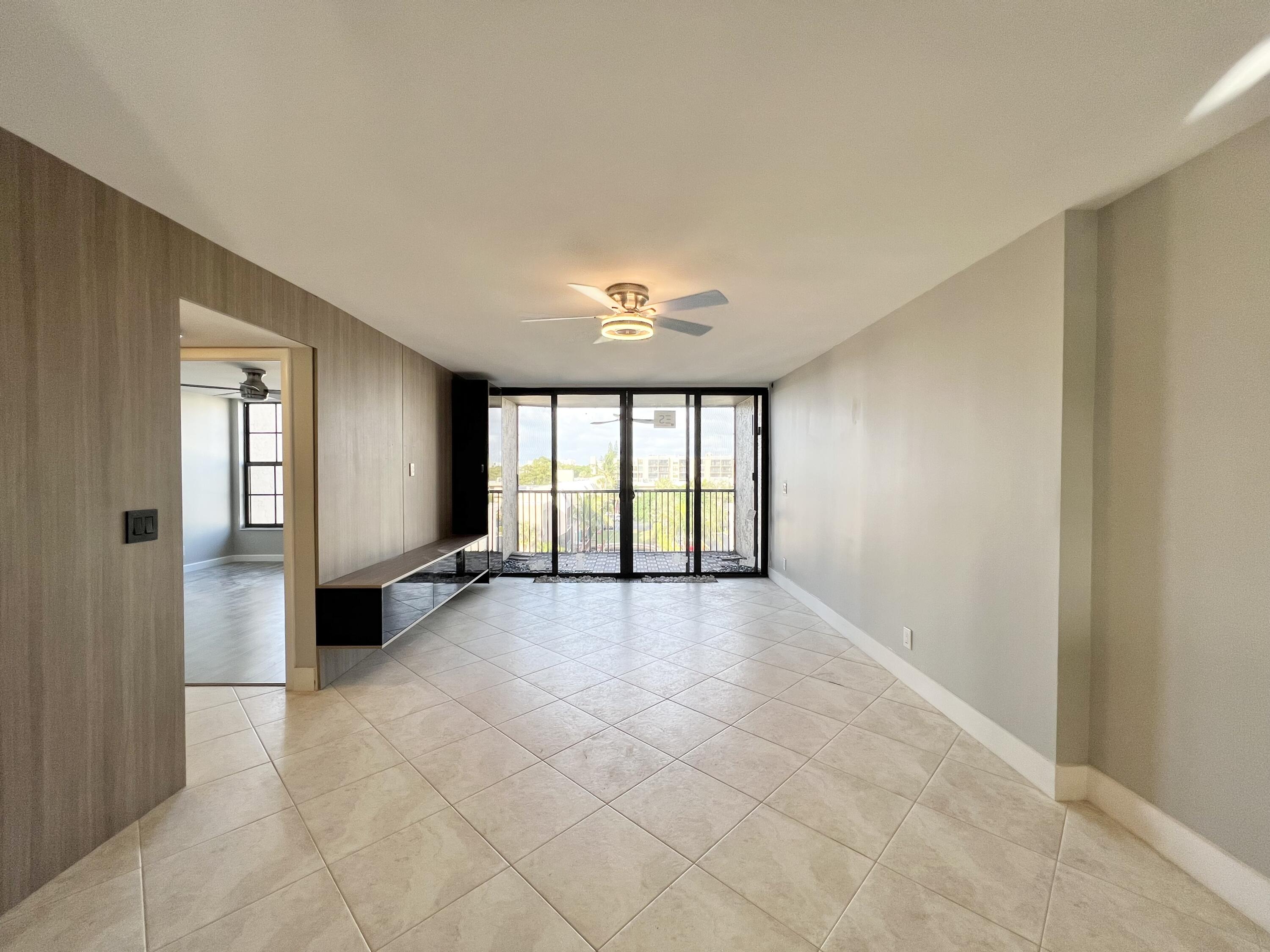 17 Royal Palm Way, Unit 503 Boca Raton, FL 33432 - Photo 7 of 29 a view of an empty room with a window