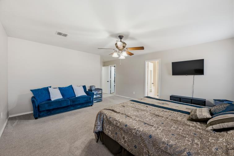 8721 Hunters Point Way Fort Worth, TX 76123 - Photo 16 of 25 Spacious master with room for sitting area or office space