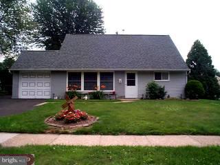 36 Hedge Road Levittown, PA 19056 - Photo 1 of 6 Gallery Image 1