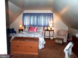 36 Hedge Road Levittown, PA 19056 - Photo 5 of 6 Gallery Image 5