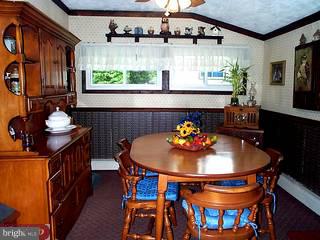 36 Hedge Road Levittown, PA 19056 - Photo 6 of 6 Gallery Image 6