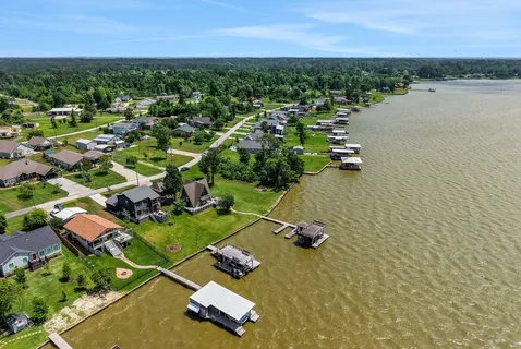$549,000 | 546 West Cattle Drive, Onalaska, TX 77360