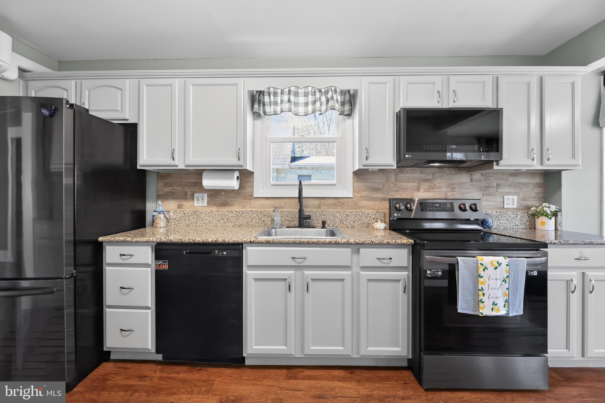 311 Gradwell Avenue Maple Shade, NJ 08052 - Photo 8 of 28