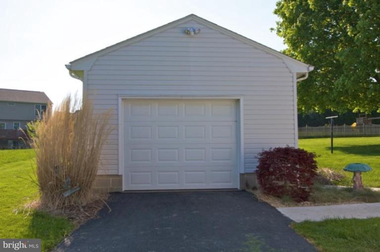 2415 Minnick Road Forest Hill, MD 21050 - Photo 15 of 19 Garage 1