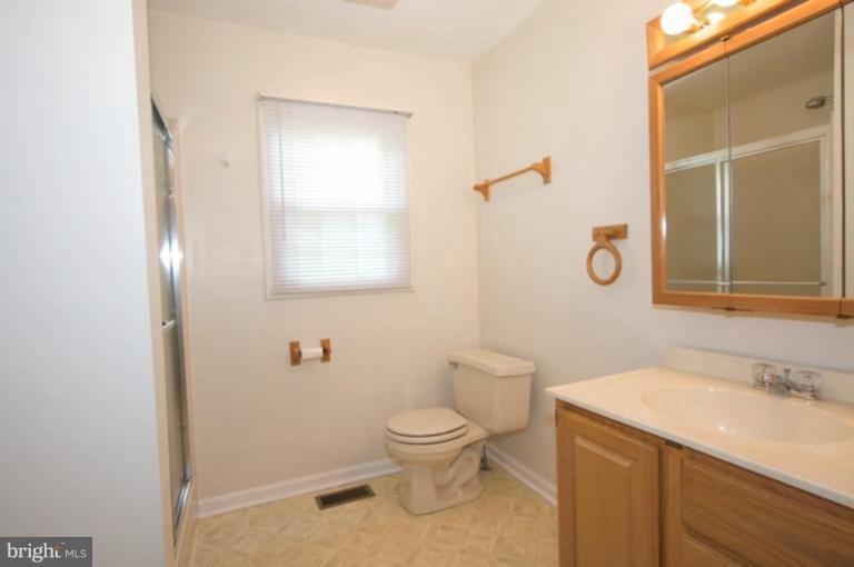 2415 Minnick Road Forest Hill, MD 21050 - Photo 10 of 19 Master Bath