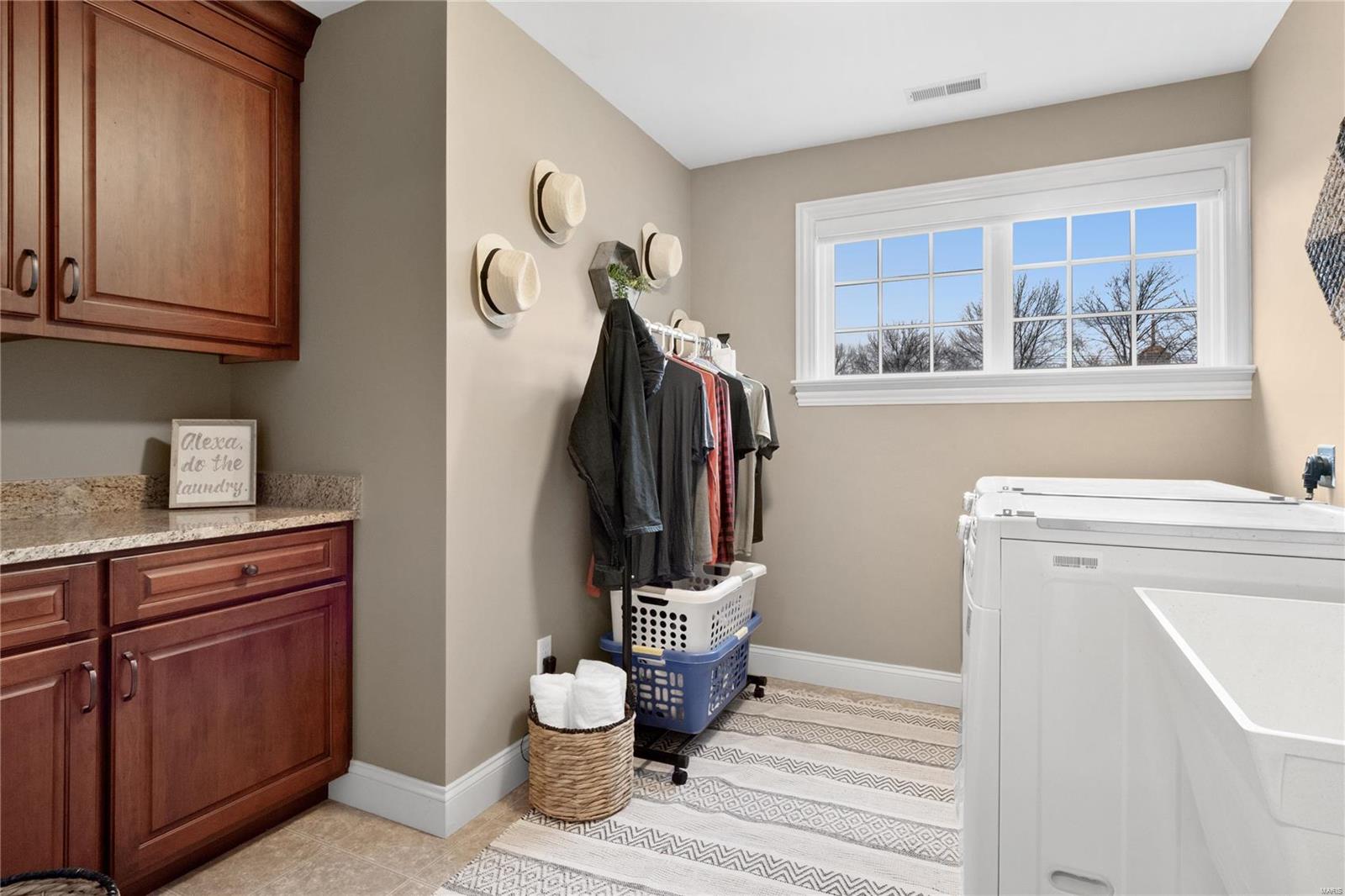 590 South Berry Road St. Louis, MO 63122 - Photo 13 of 25 Gallery Image 13
