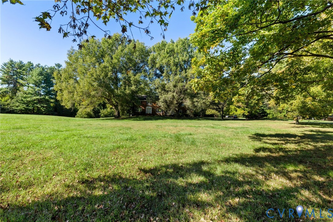 5212 Beddington Road Richmond, VA 23234 - Photo 22 of 22 a view of yard with green space