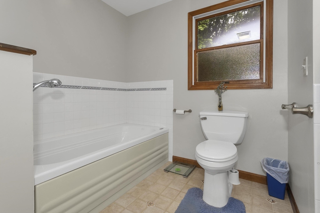 44 Westhampton Road Northampton, MA 01062 - Photo 23 of 42