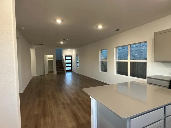 $2,499 | 336 Canley Loop, Hutto, TX 78634