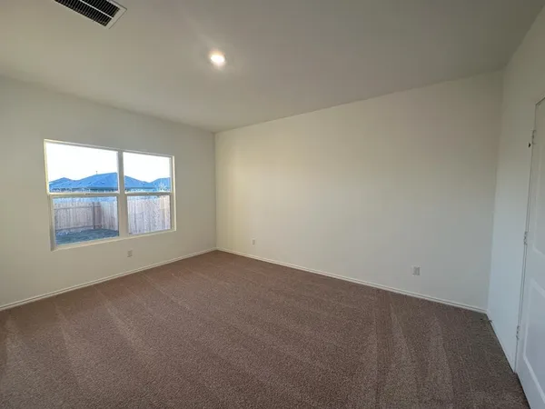 $2,499 | 336 Canley Loop, Hutto, TX 78634