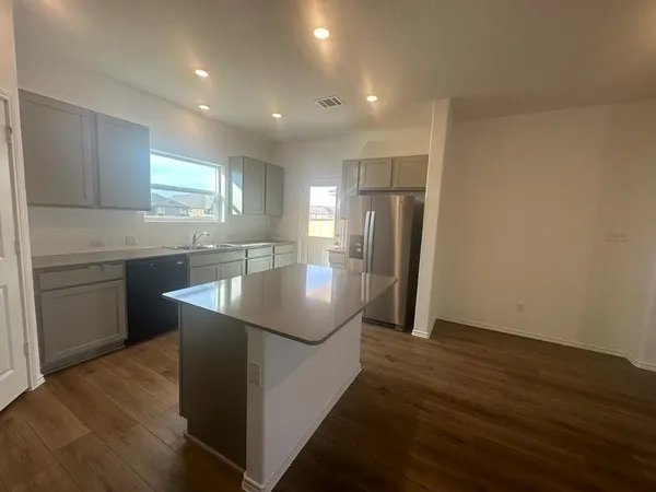 $2,499 | 336 Canley Loop, Hutto, TX 78634