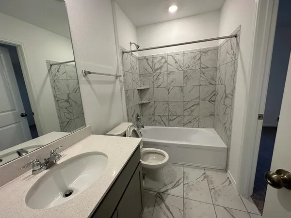 $2,499 | 336 Canley Loop, Hutto, TX 78634