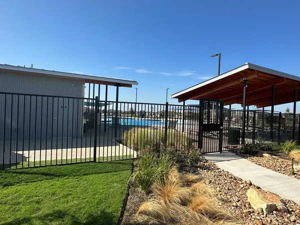 $2,499 | 336 Canley Loop, Hutto, TX 78634