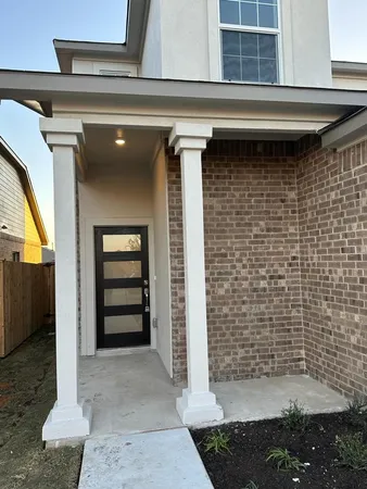 $2,499 | 336 Canley Loop, Hutto, TX 78634